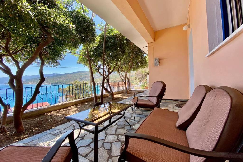 Πέτρινη Αυλή, Αρμενιστης Ικαρια Villa Armenistis  Luaran gambar